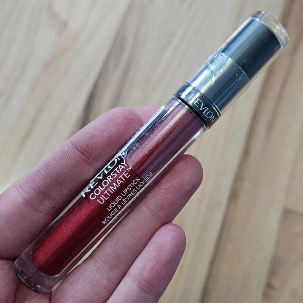 Revlon Colorstay Ultimate Liquid Lipstick #050 Top Tomato ~ RED